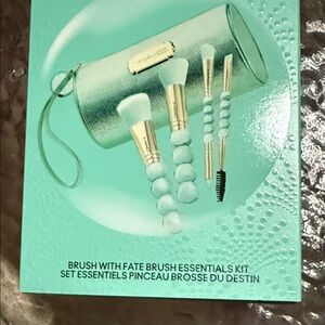 MAC Cosmetics Teal Makeup Brush Set